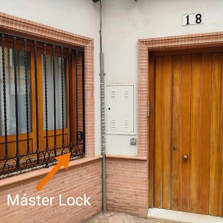 Descubrehome Postigo Inner Patio Севилья Экстерьер фото