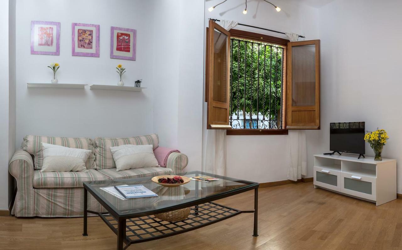 Descubrehome Postigo Inner Patio Севилья Экстерьер фото